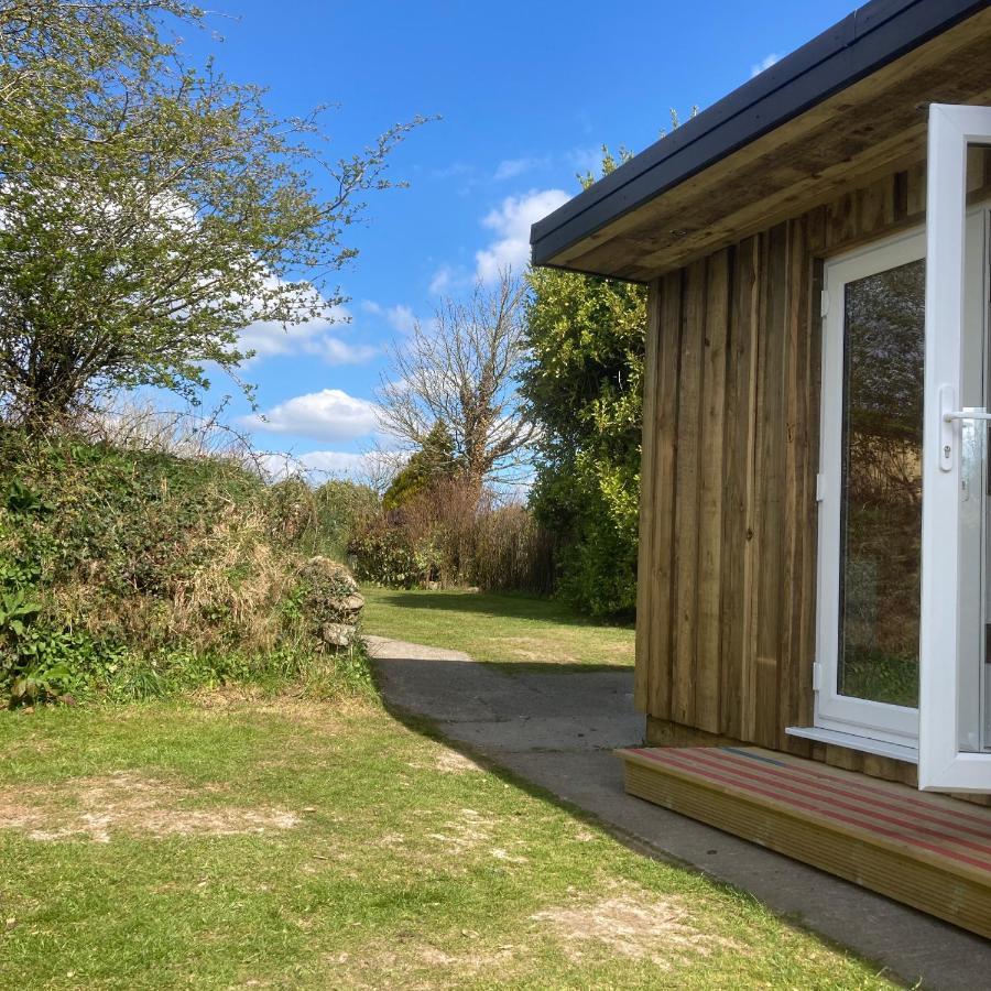 Woodpecker Glamping Cabin بودمين المظهر الخارجي الصورة
